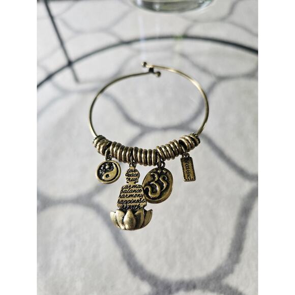 Bansri Breathe Charm Brass Bacelet New - Picture 1 of 2